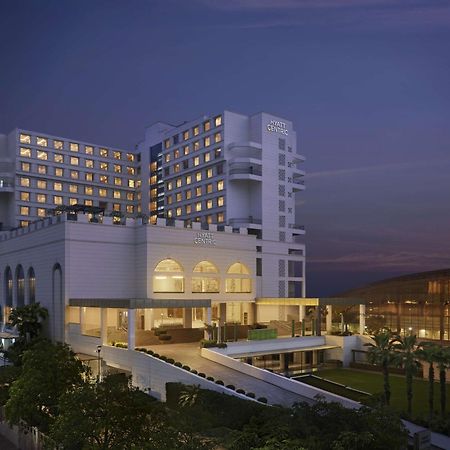 Hyatt Centric Janakpuri New Delhi Hotel Exterior foto